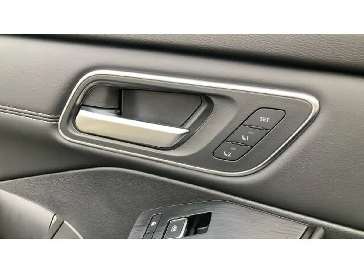 2024-nissan-x-trail-15-e-power-tekna-213ps-e-4orce-big-23