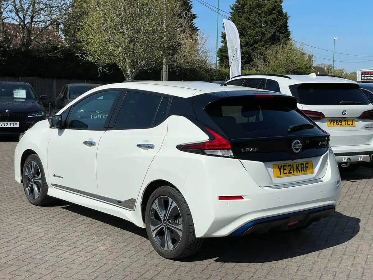 2021-nissan-leaf-e-tekna-big-5