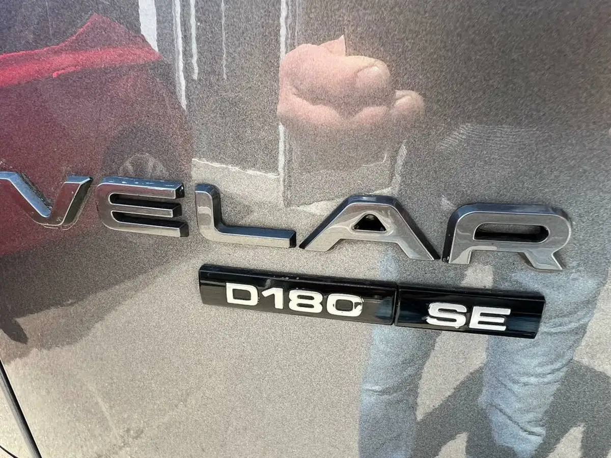 2018-land-rover-range-rover-velar-20-d180-r-dynamic-se-ss-big-19