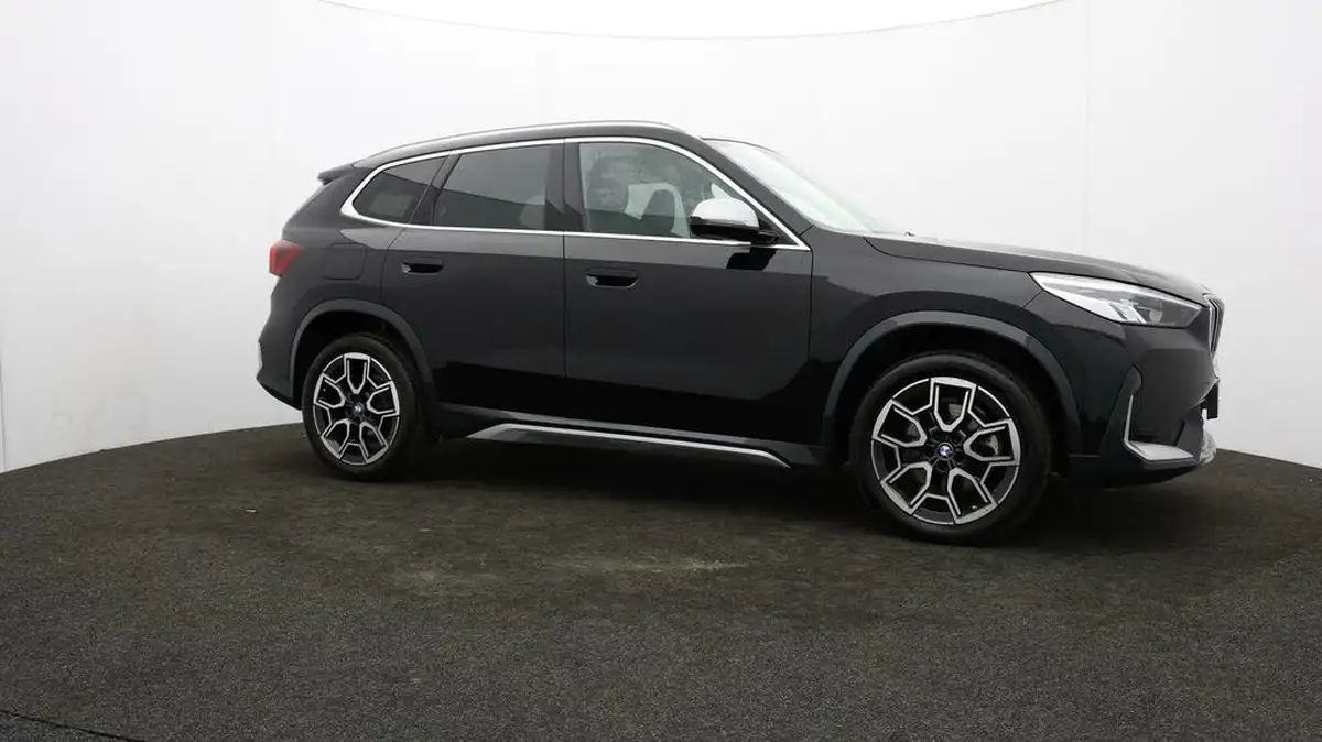 2022-bmw-x1-15-sdrive20i-xline-big-42