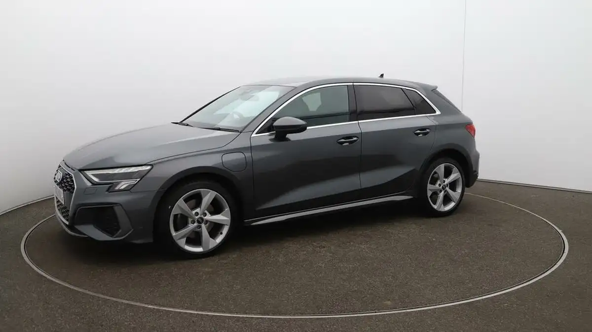 2022-audi-a3-14-40-tfsi-e-s-line-big-65