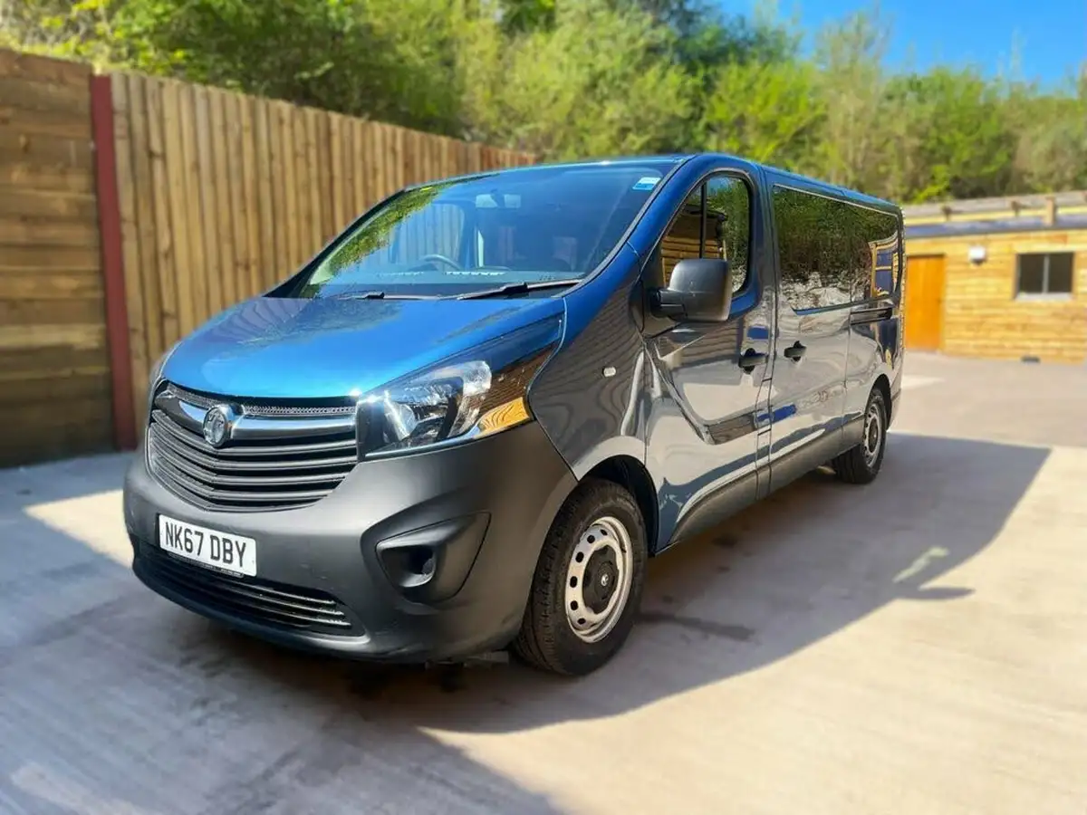 2017-vauxhall-vivaro-16cdti-2900-l2h1-95pseu6-ss-9-seats-combi-big-6