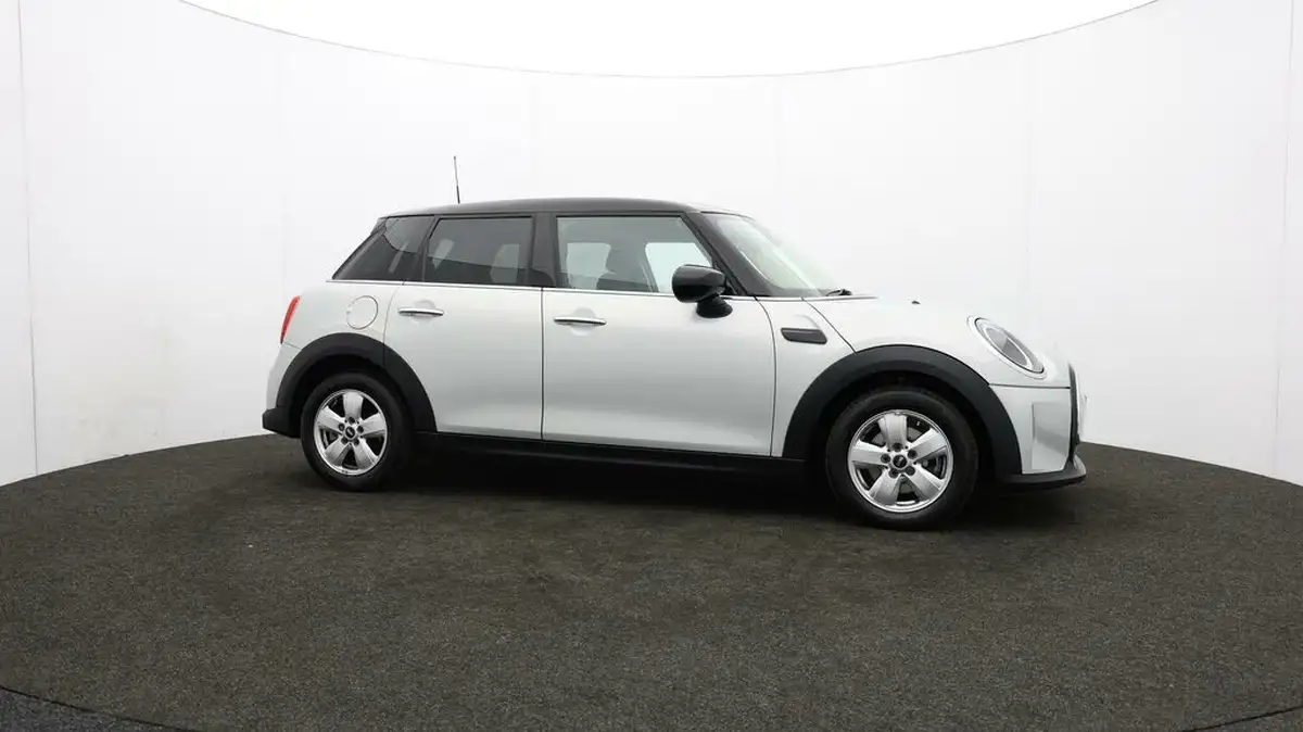 2022-mini-cooper-15-cooper-classic-hatchback-5d-auto-big-42