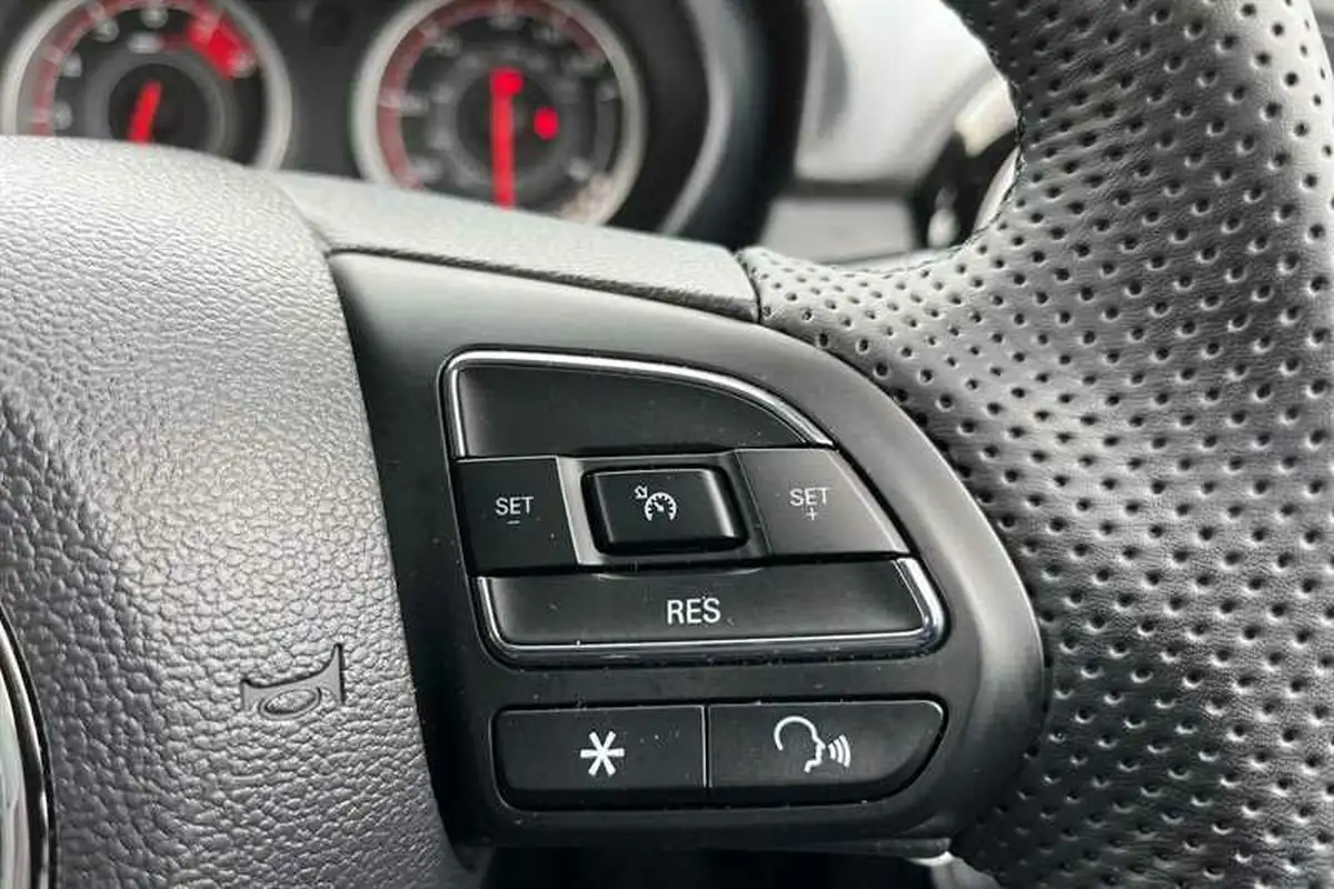 2023-mg-mg3-15-vti-tech-exclusive-nav-big-21