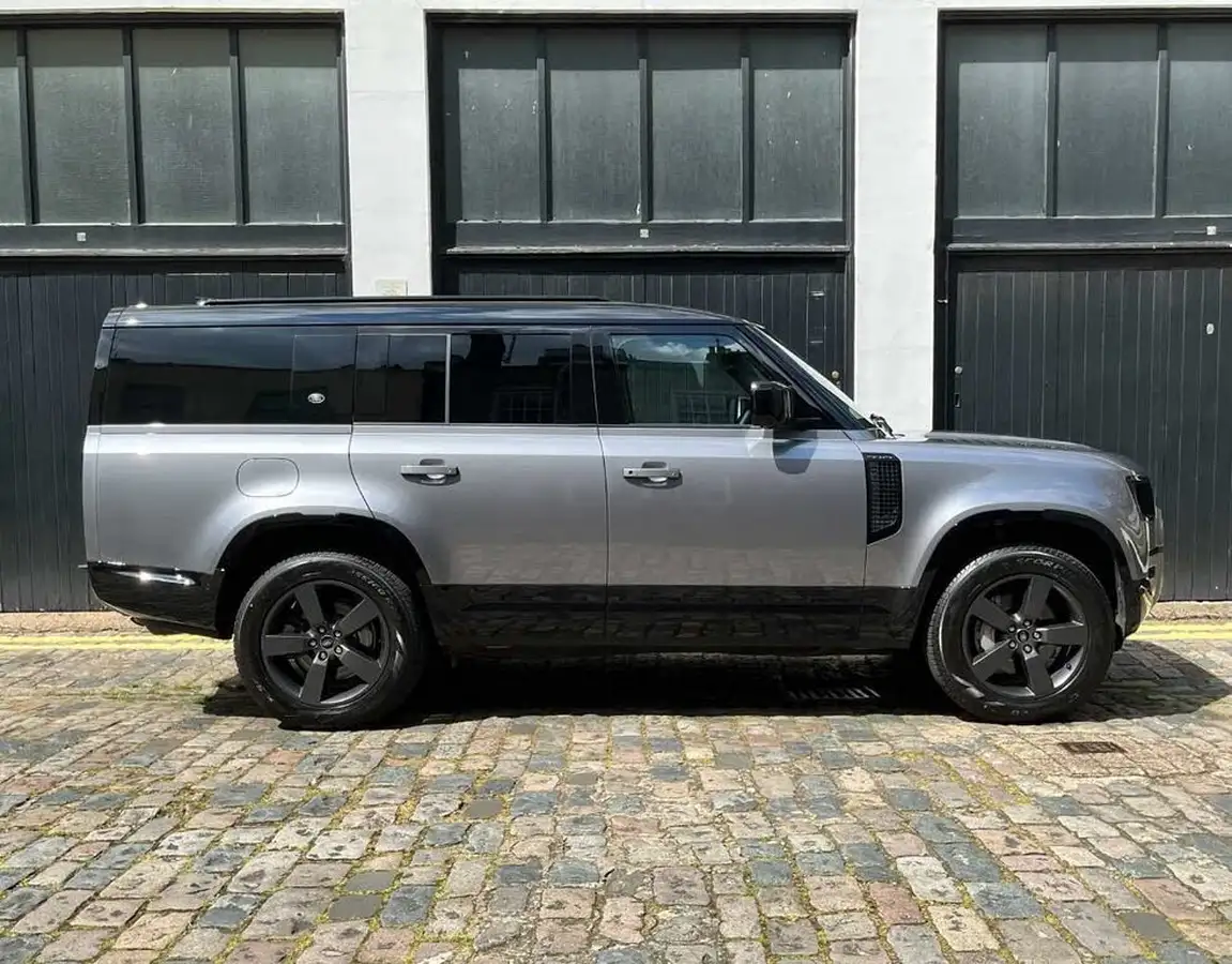 2022-land-rover-130-defender-30-p400-x-dynamic-hse-big-1