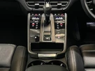 2023-porsche-macan-20-small-8