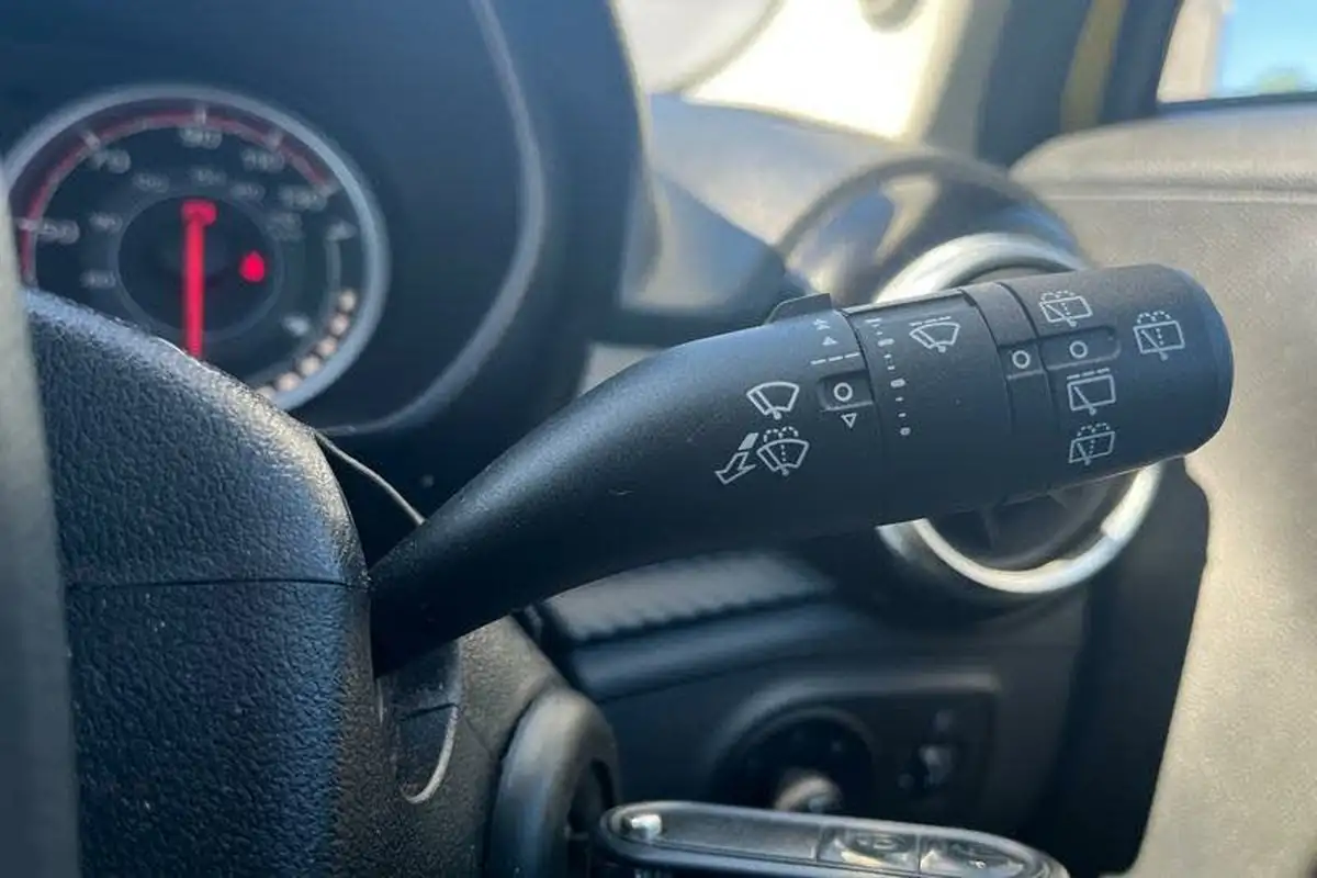 2022-mg-mg3-15-vti-tech-exclusive-nav-big-14