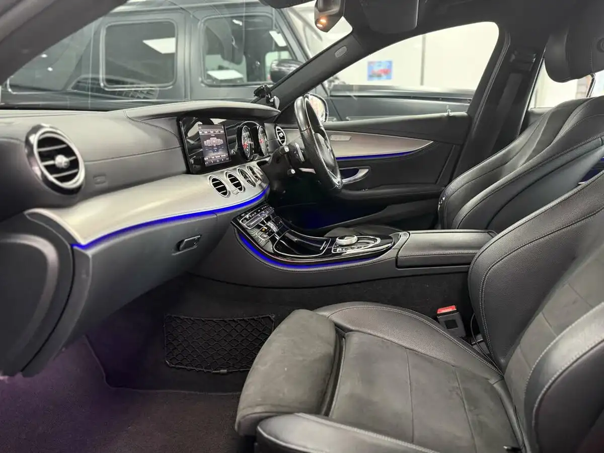2017-mercedes-benz-e-class-20d-e220d-amg-line-ss-saloon-4d-big-27