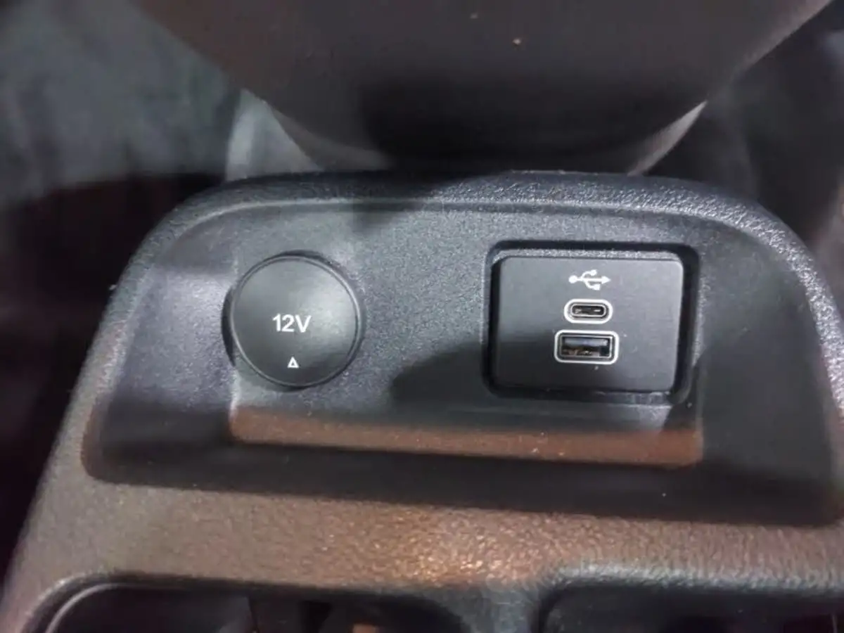 2022-ford-tourneo-connect-15-titanium-120ps-ecoblue-1499cc-powershift-big-17