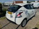 2013-chrysler-ypsilon-12-s-small-4