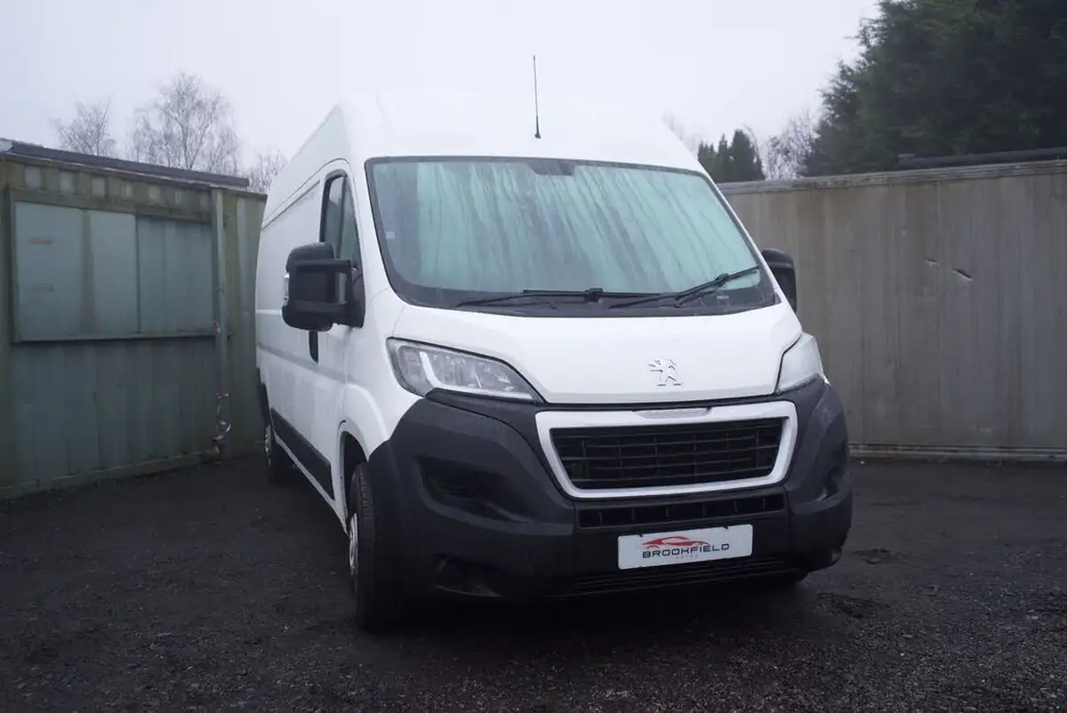2019-peugeot-boxer-22-bluehdi-professional-335-l3-h2-panel-big-1