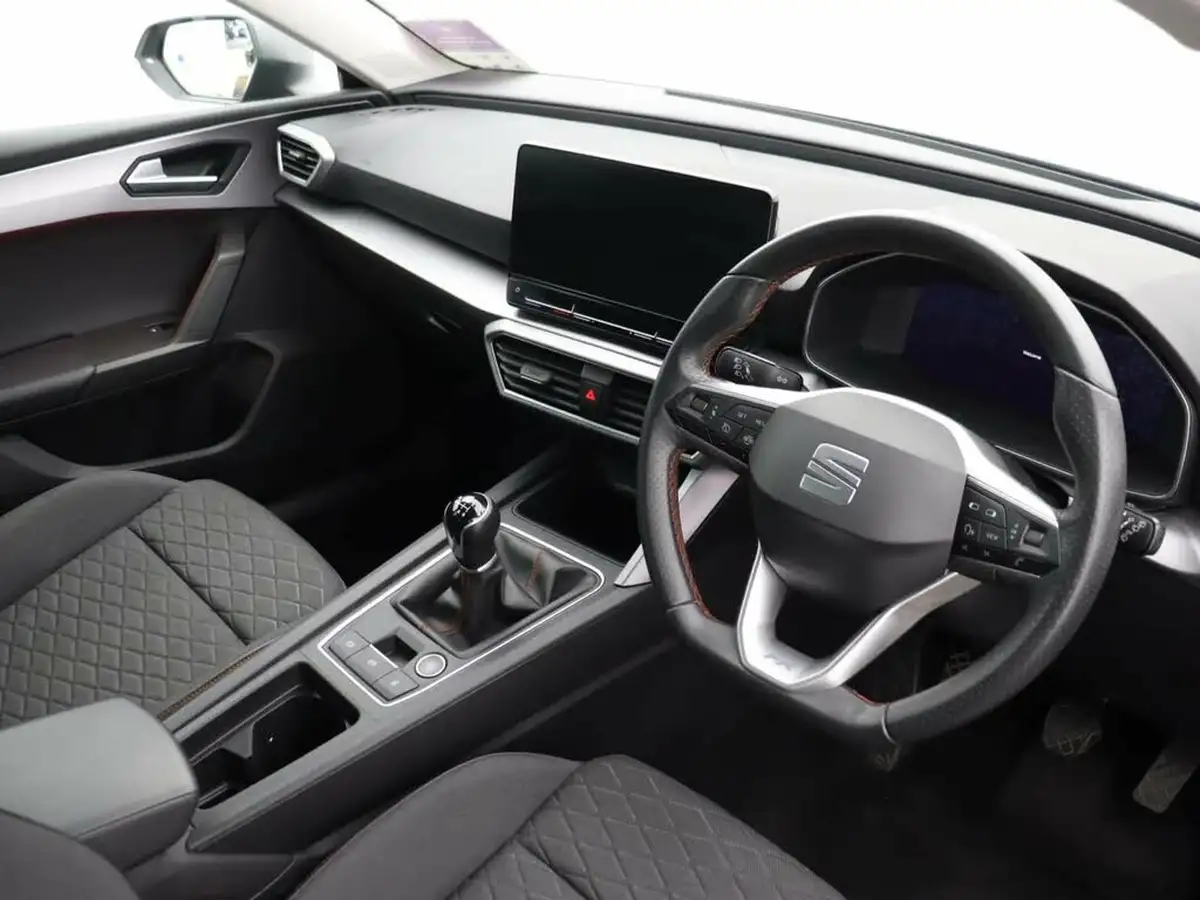 2020-seat-leon-15-tsi-evo-fr-150ps-hatchback-big-10