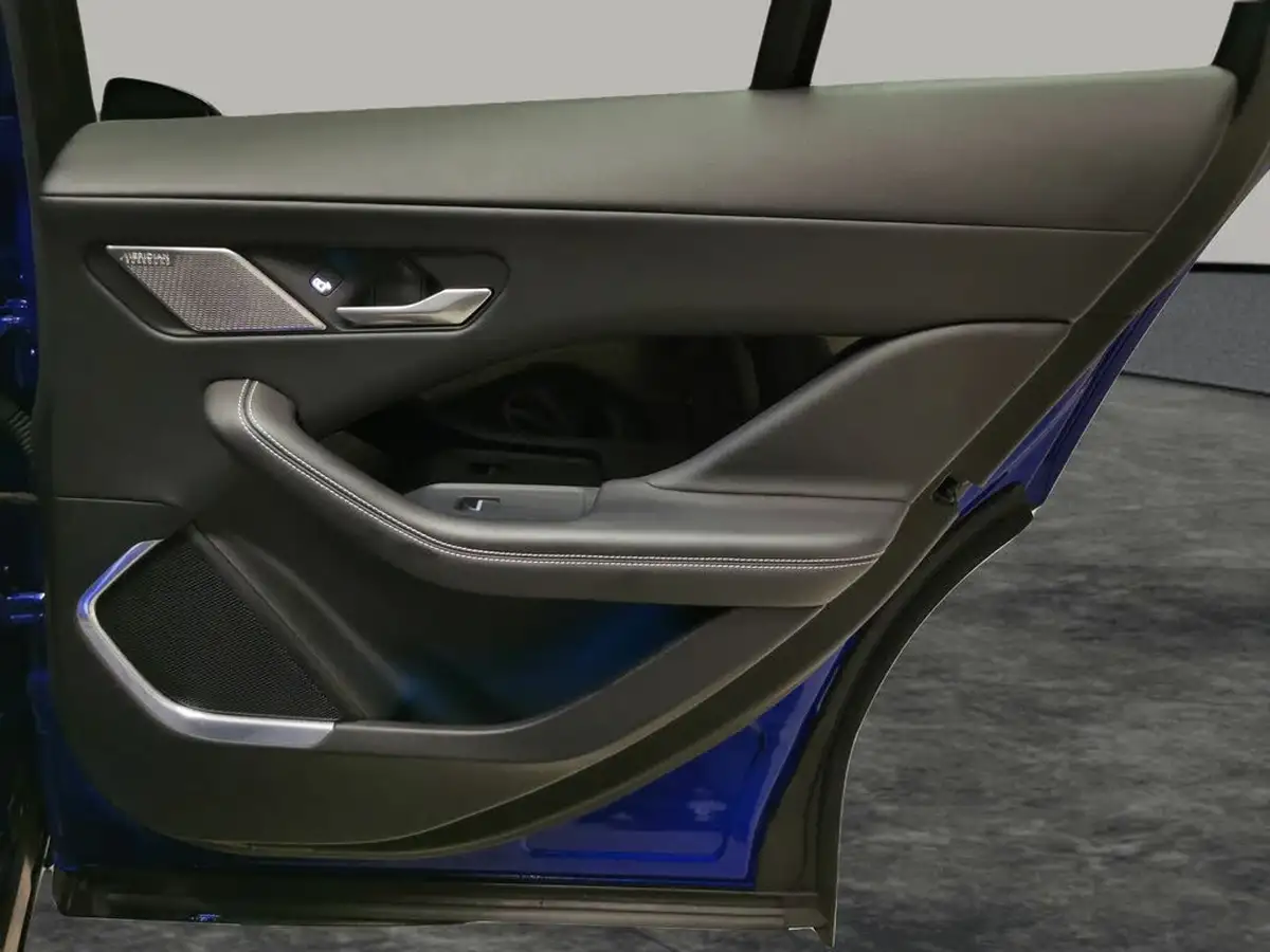 2021-jaguar-i-pace-ev400-hse-big-28