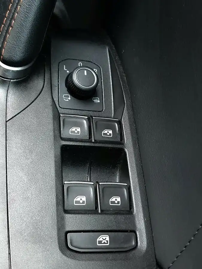 2021-cupra-formentor-14-e-hybrid-vz1-big-43