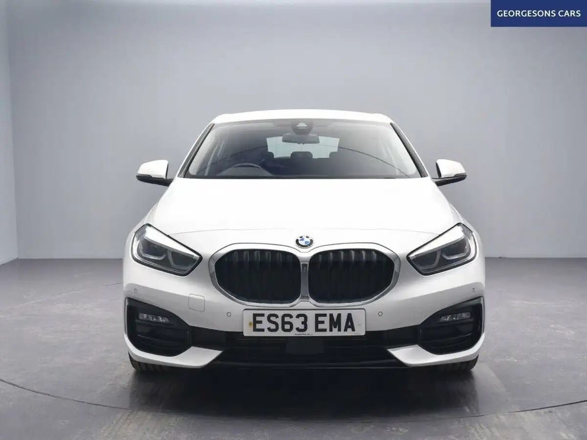 2022-bmw-1-series-15td-116d-sport-big-3