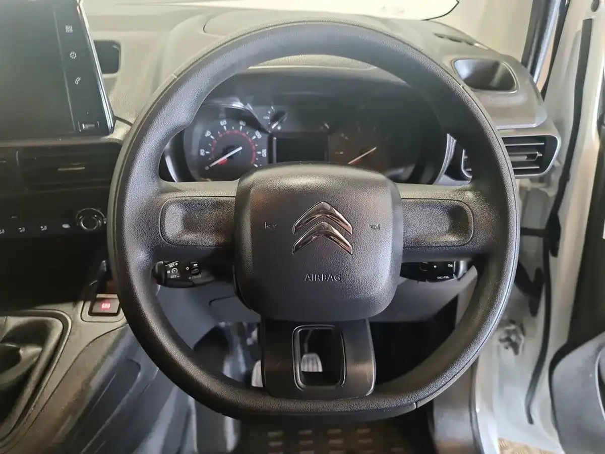 2021-citroen-berlingo-15bluehdi-1000-enterprise-100pseu6dt-e-ss-panel-big-17