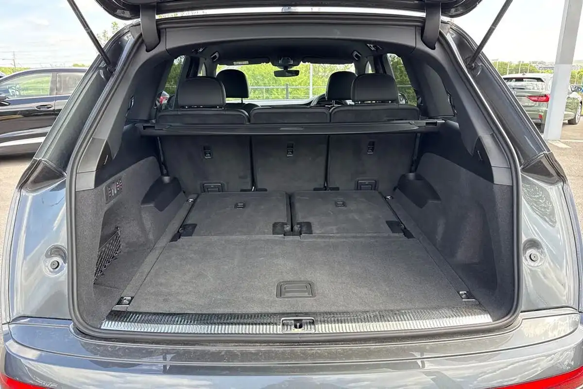 2025-audi-q7-30-50-tdi-black-edition-big-6