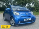 2010-toyota-iq-10-2-small-0