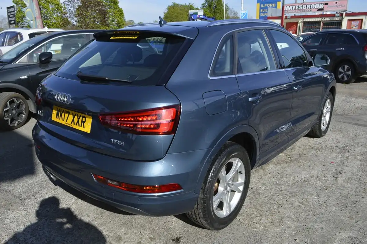 2017-audi-q3-14-tfsi-sport-s-tronic-big-1