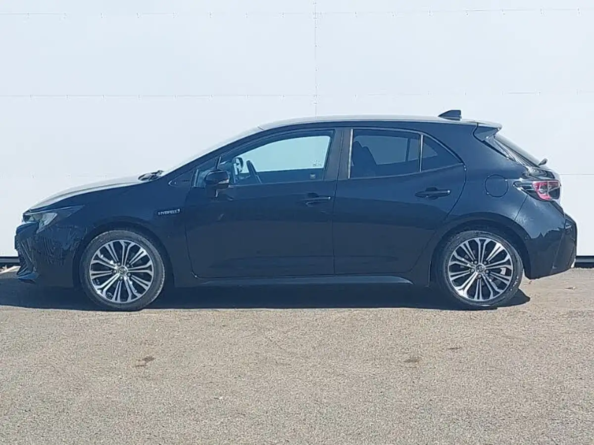 2019-toyota-corolla-20-vvt-i-design-trk-hatchback-big-3