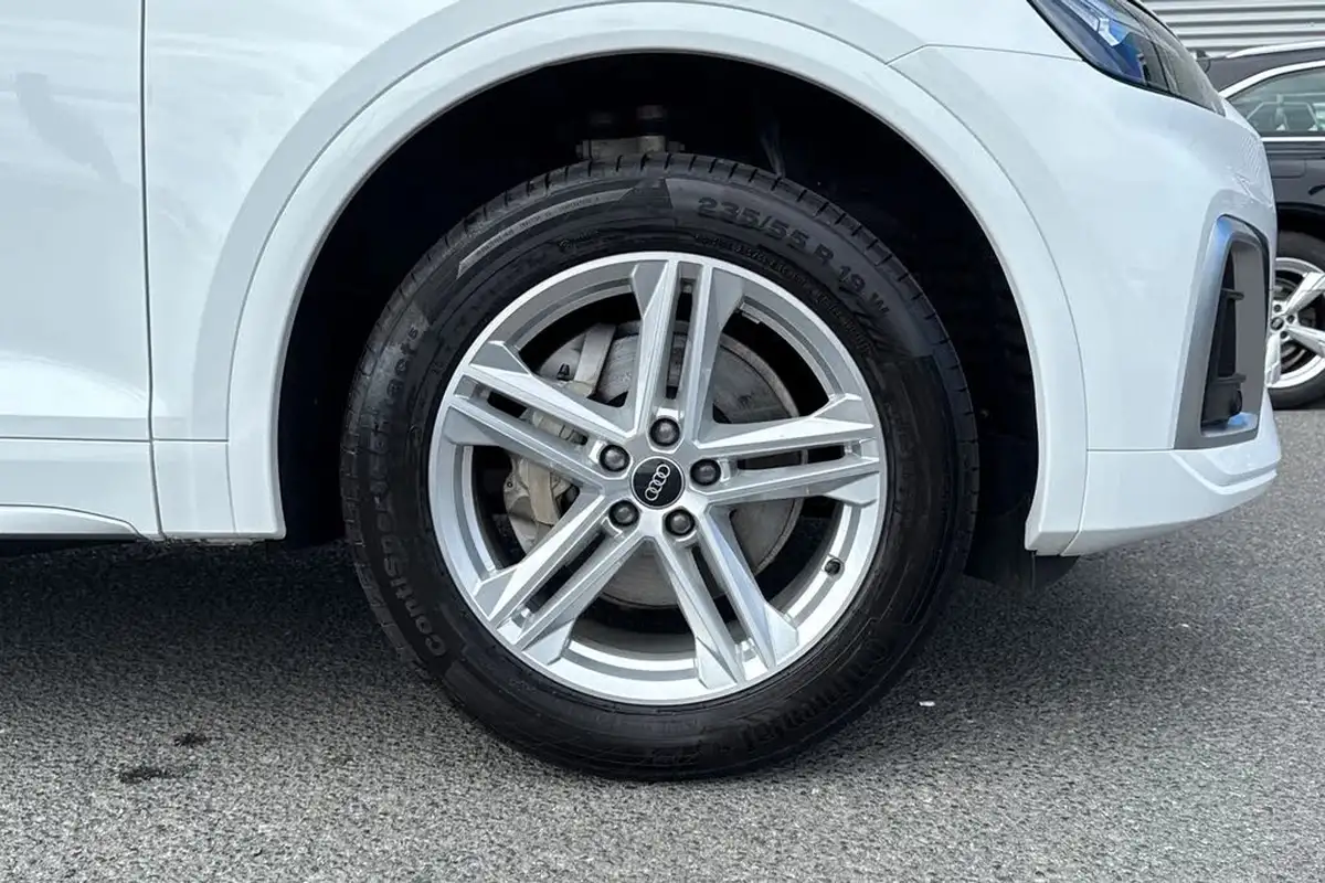 2025-audi-q5-20-45-tfsi-s-line-station-wagon-big-9