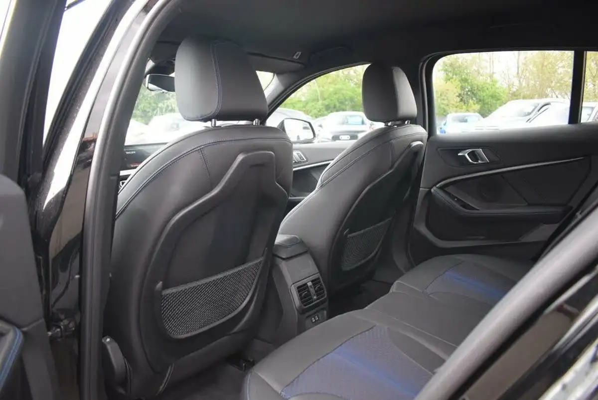 2022-bmw-1-series-15-118i-m-sport-lcp-dct-big-10