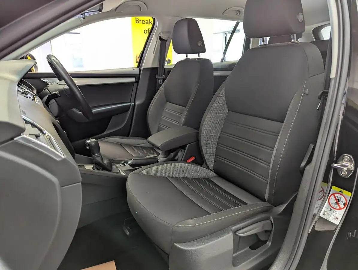 2019-skoda-octavia-15-tsi-se-estate-dsg-big-6