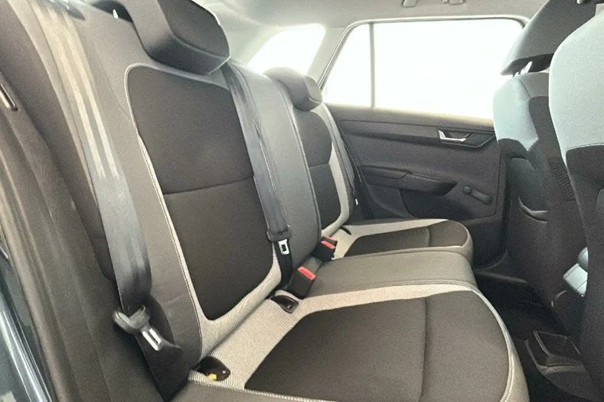 2015-skoda-fabia-12-tsi-se-109ps-estate-big-16