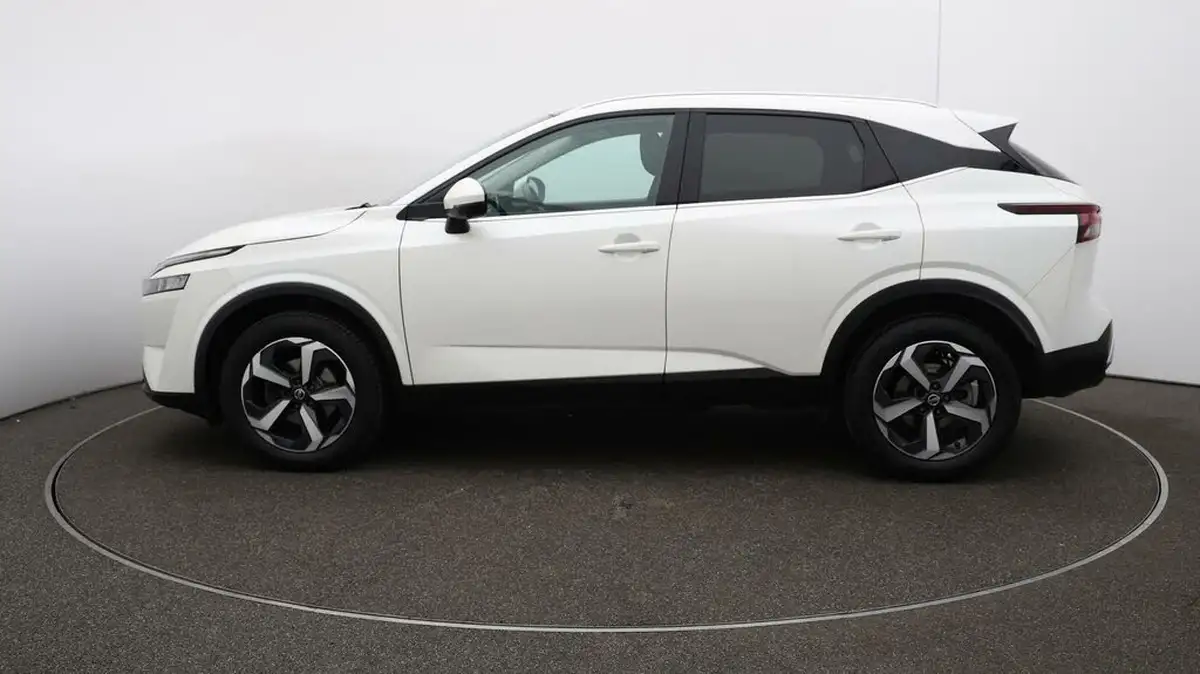 2022-nissan-qashqai-13-dig-t-n-connecta-140ps-big-64