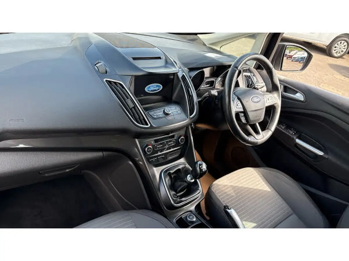 2017-ford-c-max-10t-titanium-125ps-big-8