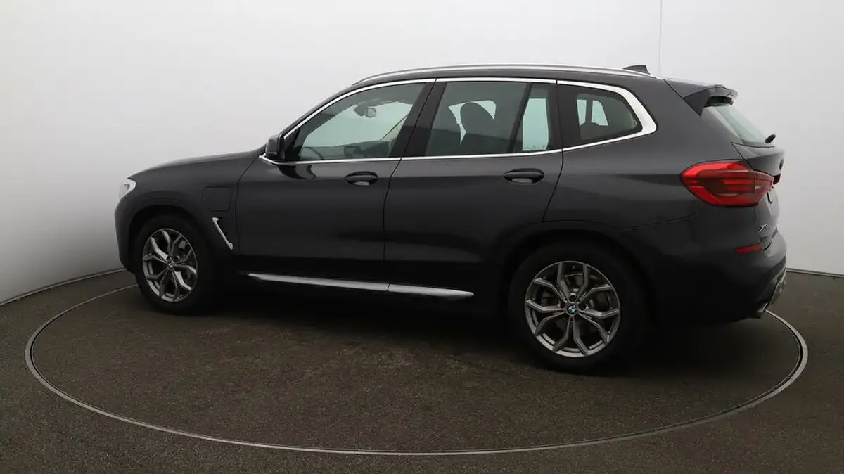 2021-bmw-x3-20-xdrive-30e-xline-big-48