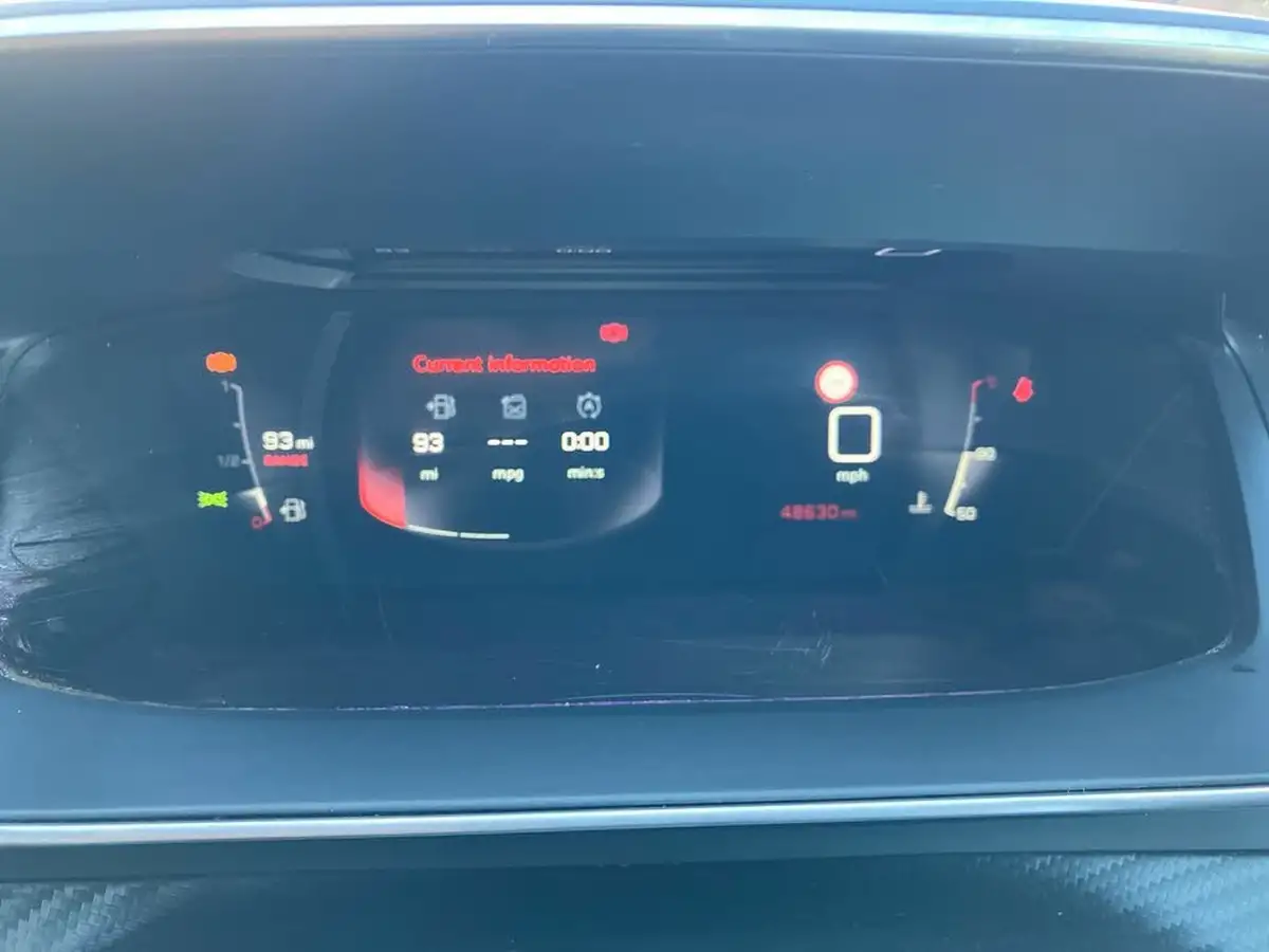 2020-peugeot-2008-suv-12-puretech-gt-line-big-15