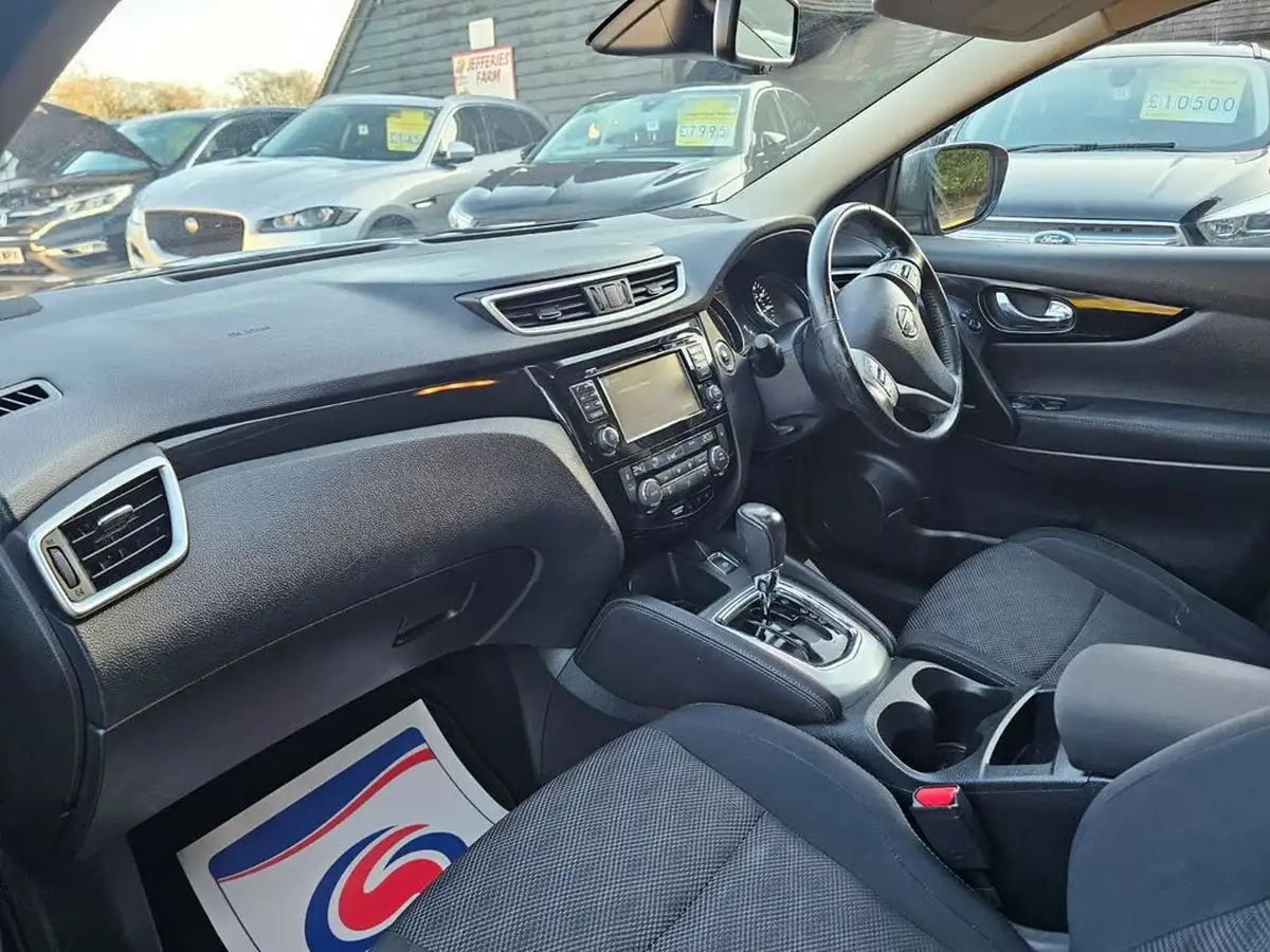 2015-nissan-qashqai-12-n-tec-xtronic-cvt-big-9