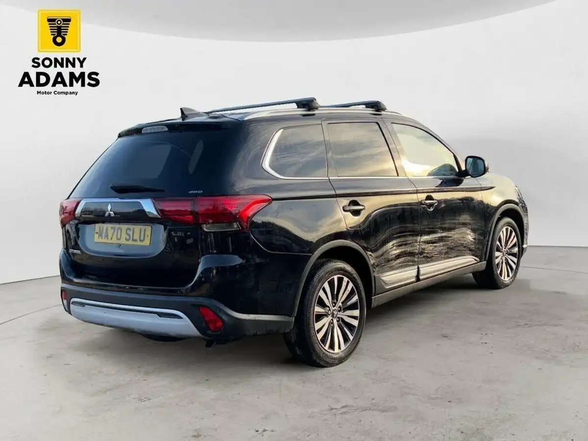 2021-mitsubishi-outlander-20-design-big-3