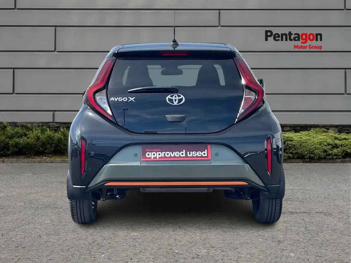 2022-toyota-aygo-x-10-vvt-i-limited-edition-cvt-big-16