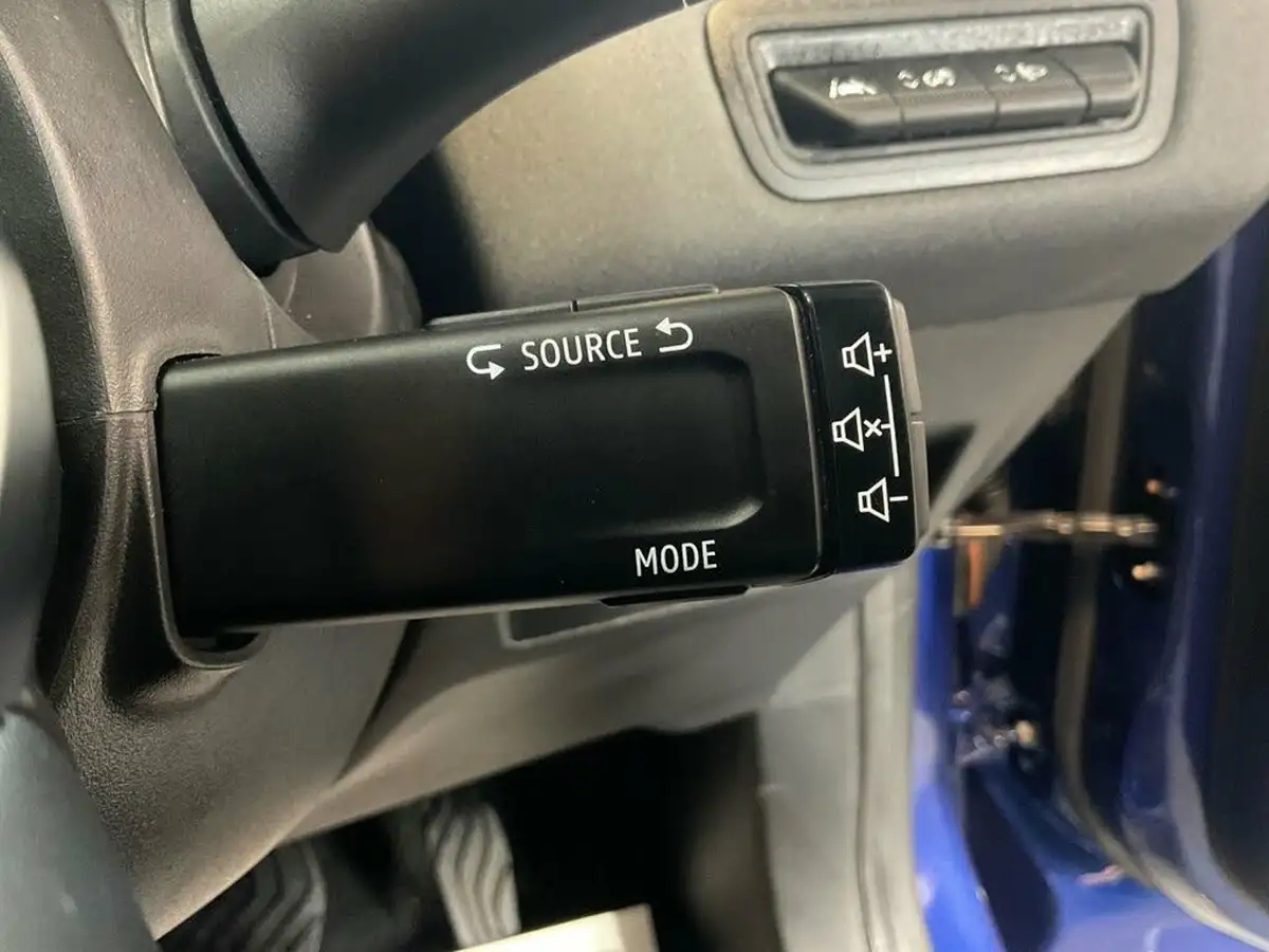 2021-renault-captur-13-tce-iconic-edition-edc-auto-big-38