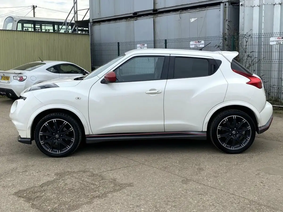 2014-nissan-juke-16-nismo-big-7