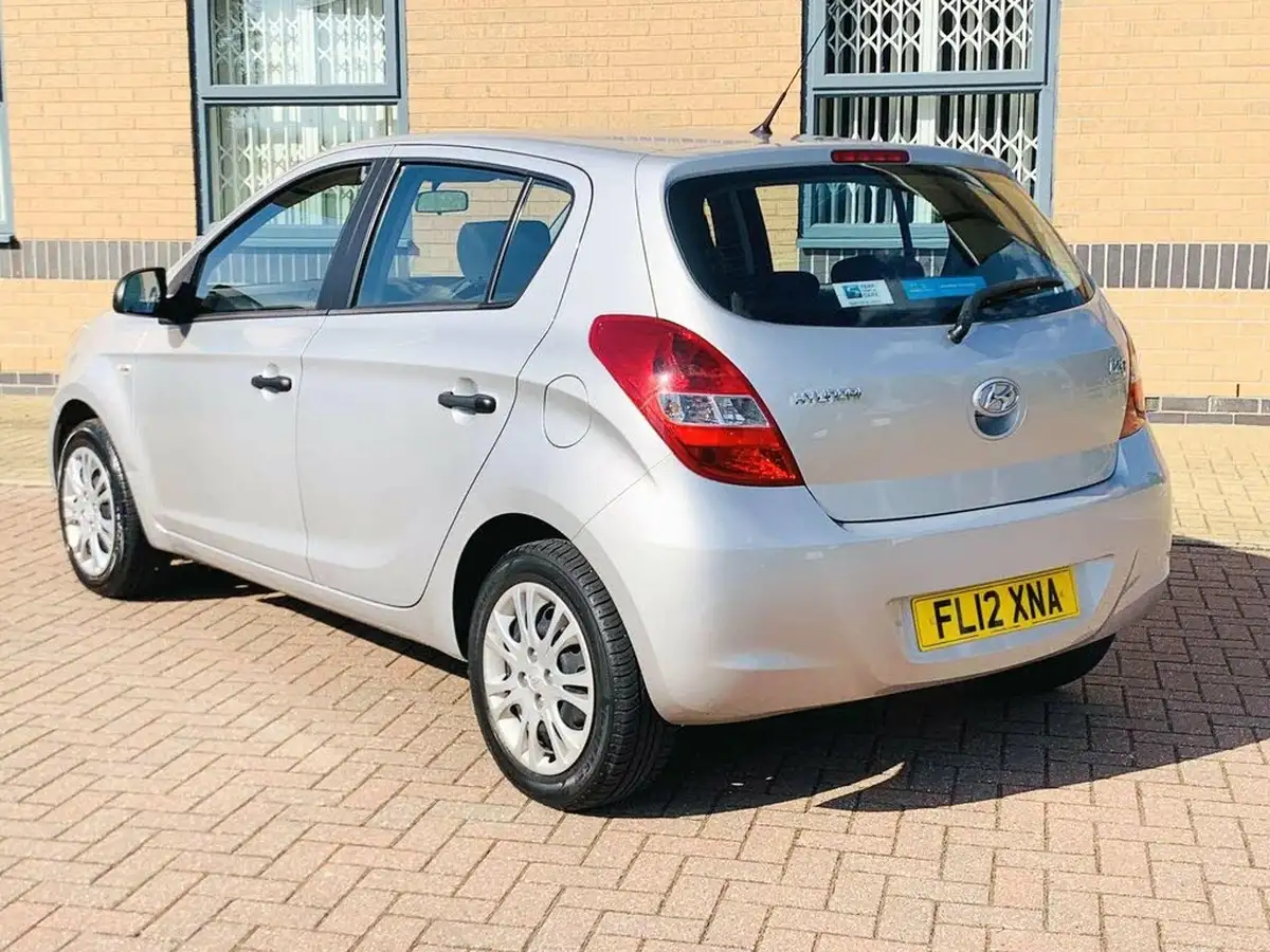 2012-hyundai-i20-12-classic-5d-big-3