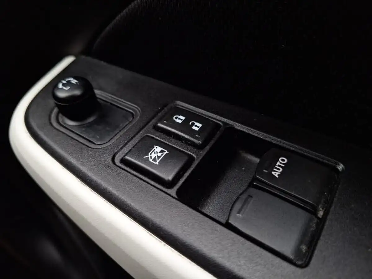 2018-suzuki-swift-10-boosterjet-sz-t-111ps-big-12