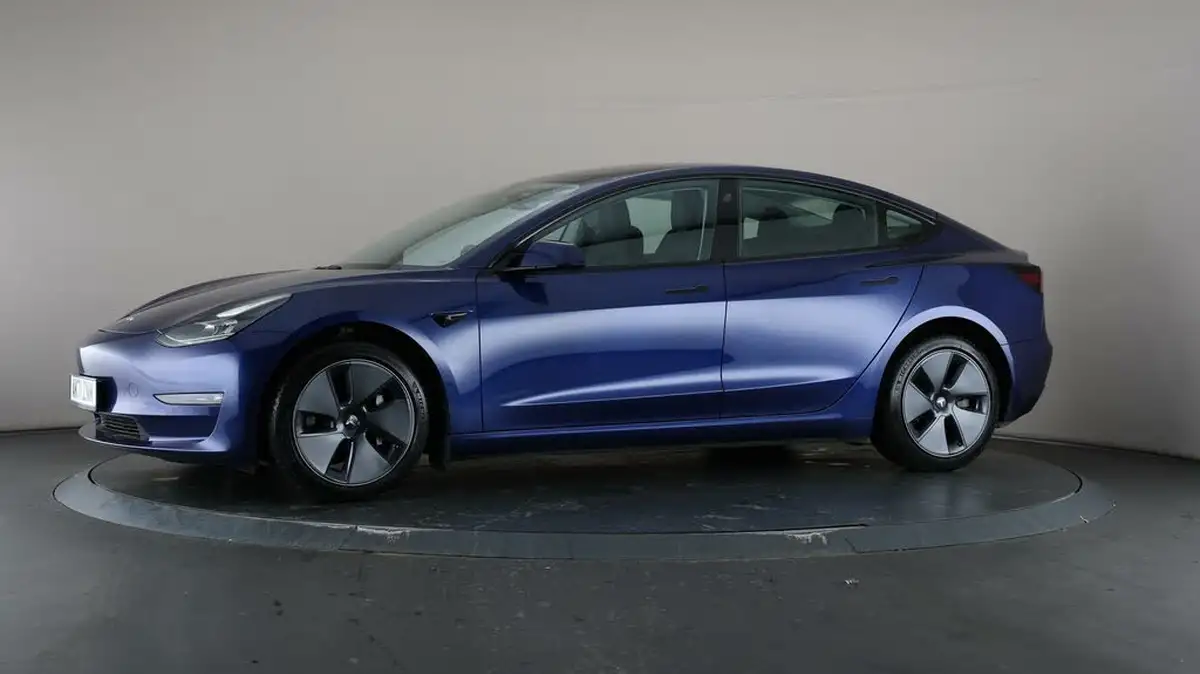 2021-tesla-model-3-e-long-range-awd-big-40