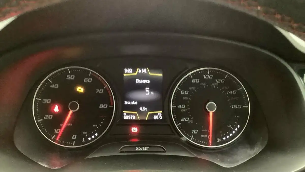 2018-seat-leon-18-tsi-fr-technology-estate-5d-big-15