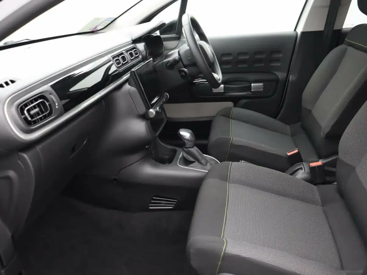 2024-citroen-c3-12-puretech-plus-110ps-eat6-big-29
