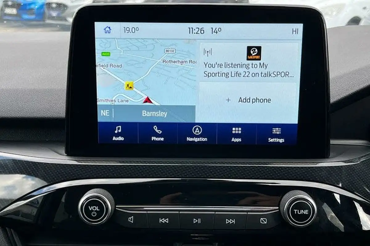 2023-ford-kuga-big-27