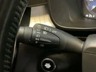 2019-volvo-xc40-20-t4-momentum-awd-small-32