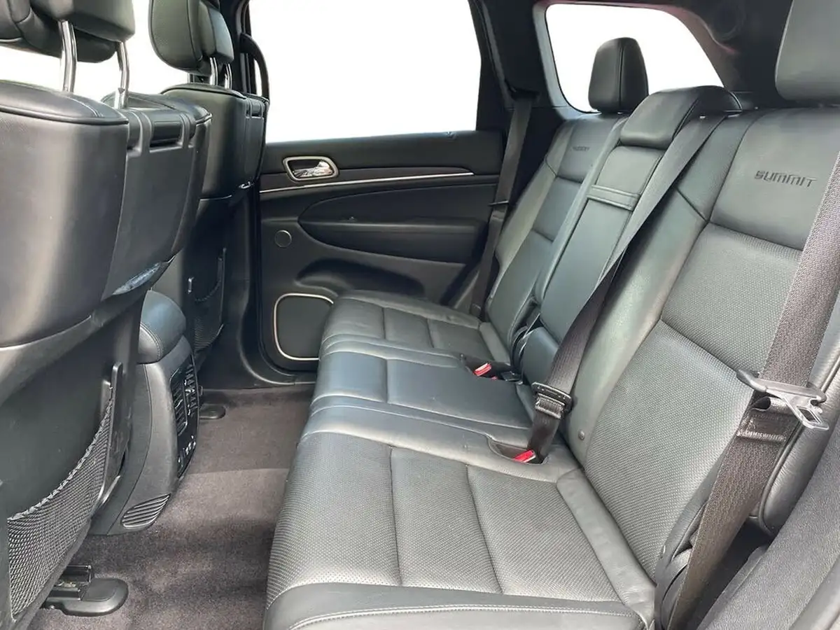 2017-jeep-grand-cherokee-30crd-summit-big-10