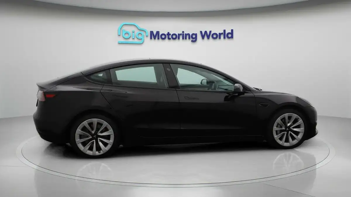 2021-tesla-model-3-e-long-range-4x4-big-8
