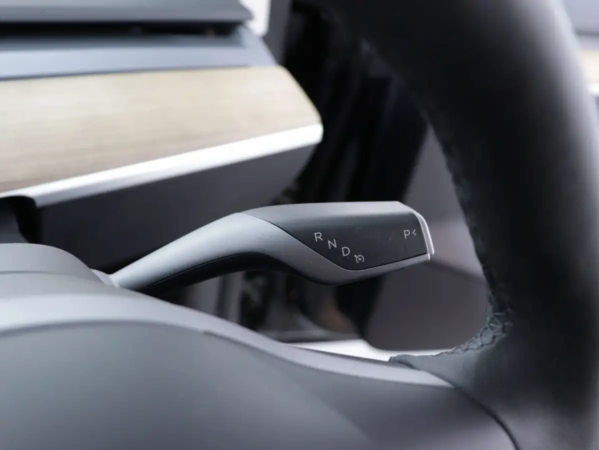 2022-tesla-model-3-e-long-range-big-26
