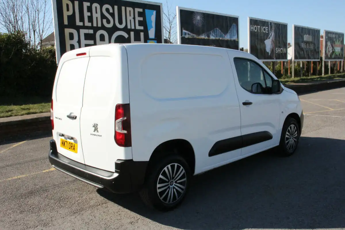 2021-peugeot-partner-15-bluehdi-1000-professional-premium-100pseu6d-big-8