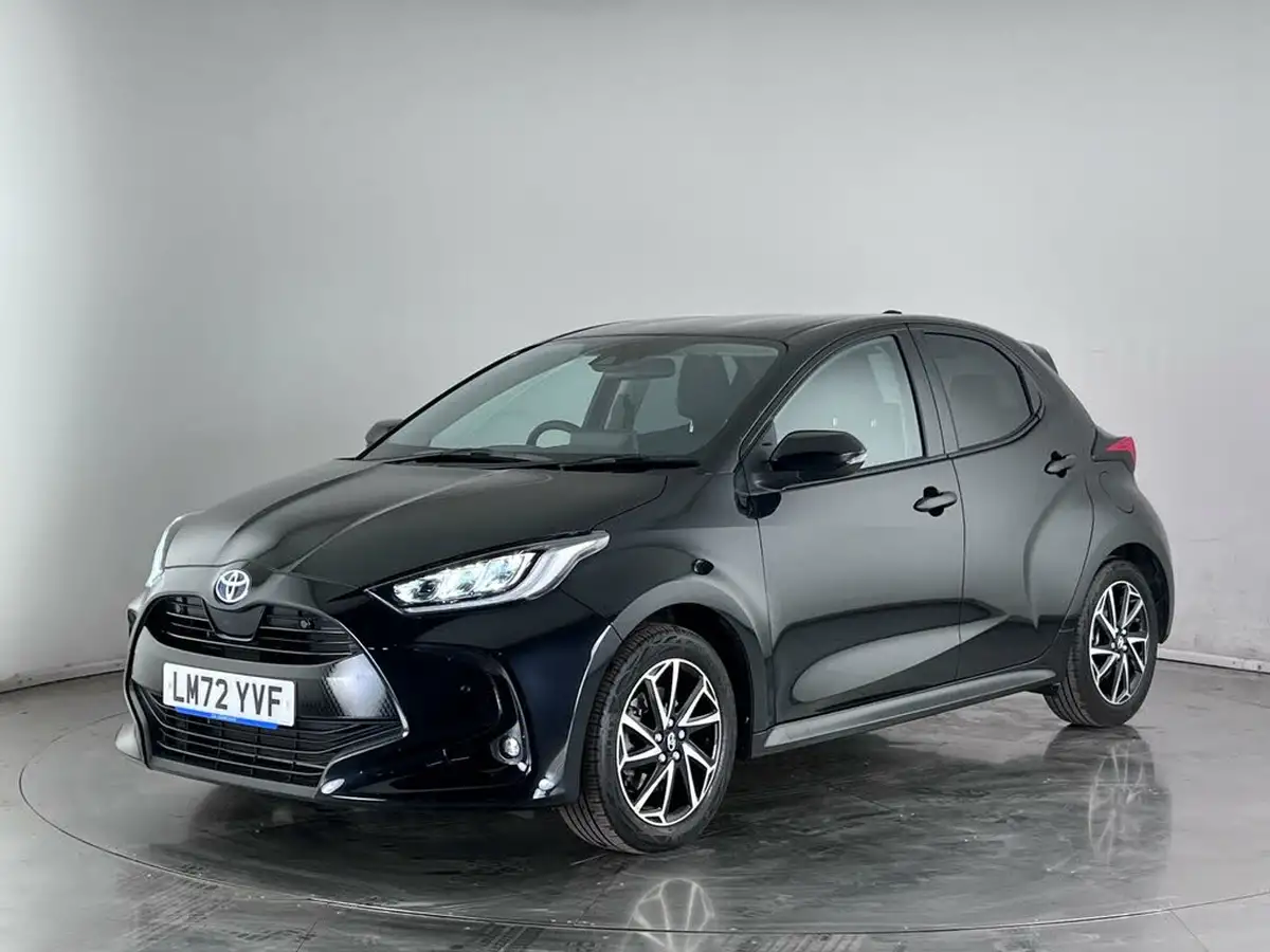 2022-toyota-yaris-15-vvt-i-design-big-3