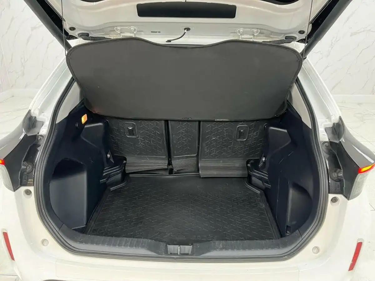 2022-toyota-yaris-cross-15-vvt-i-excel-awd-i-big-36